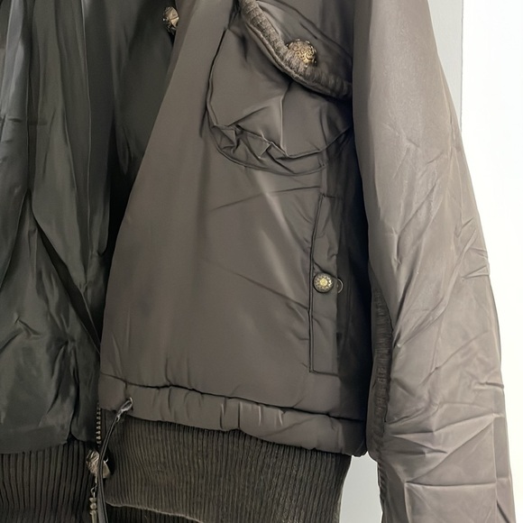 Brown puffer - Picture 3 of 4